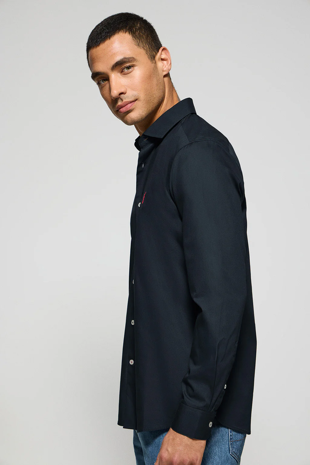 Camisa slim de popelín azul marino con logo bordado Rigby Go - Image 4