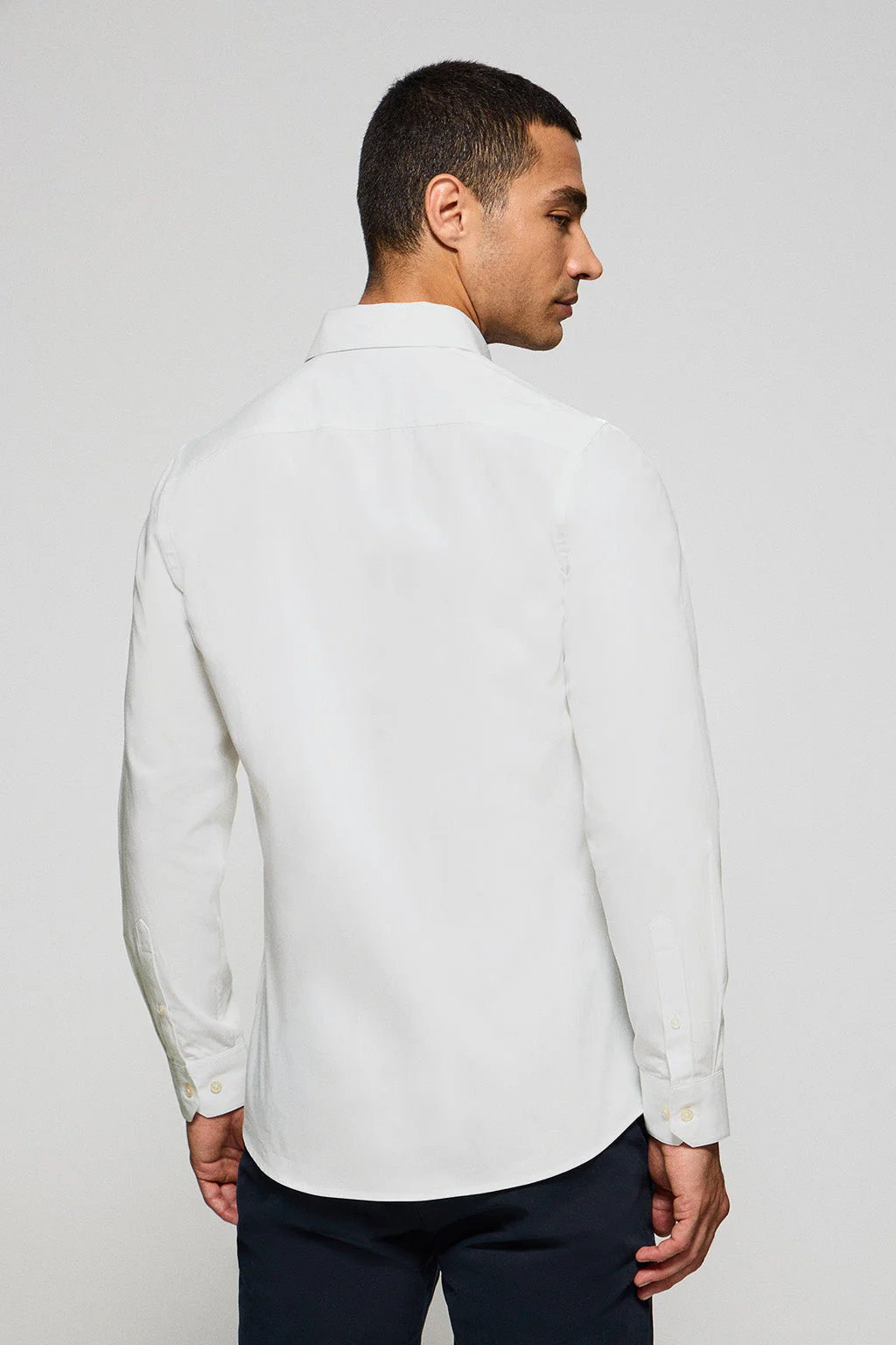 Camisa slim de popelín blanca con logo bordado Rigby Go - Image 4