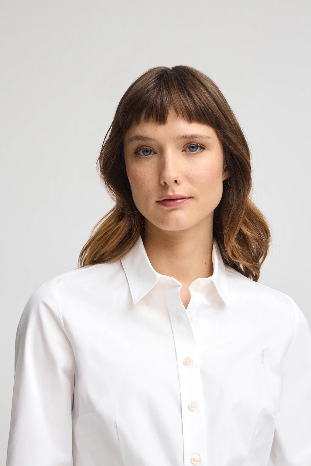 Camisa blanca de corte slim con logo Rigby Go - Image 2