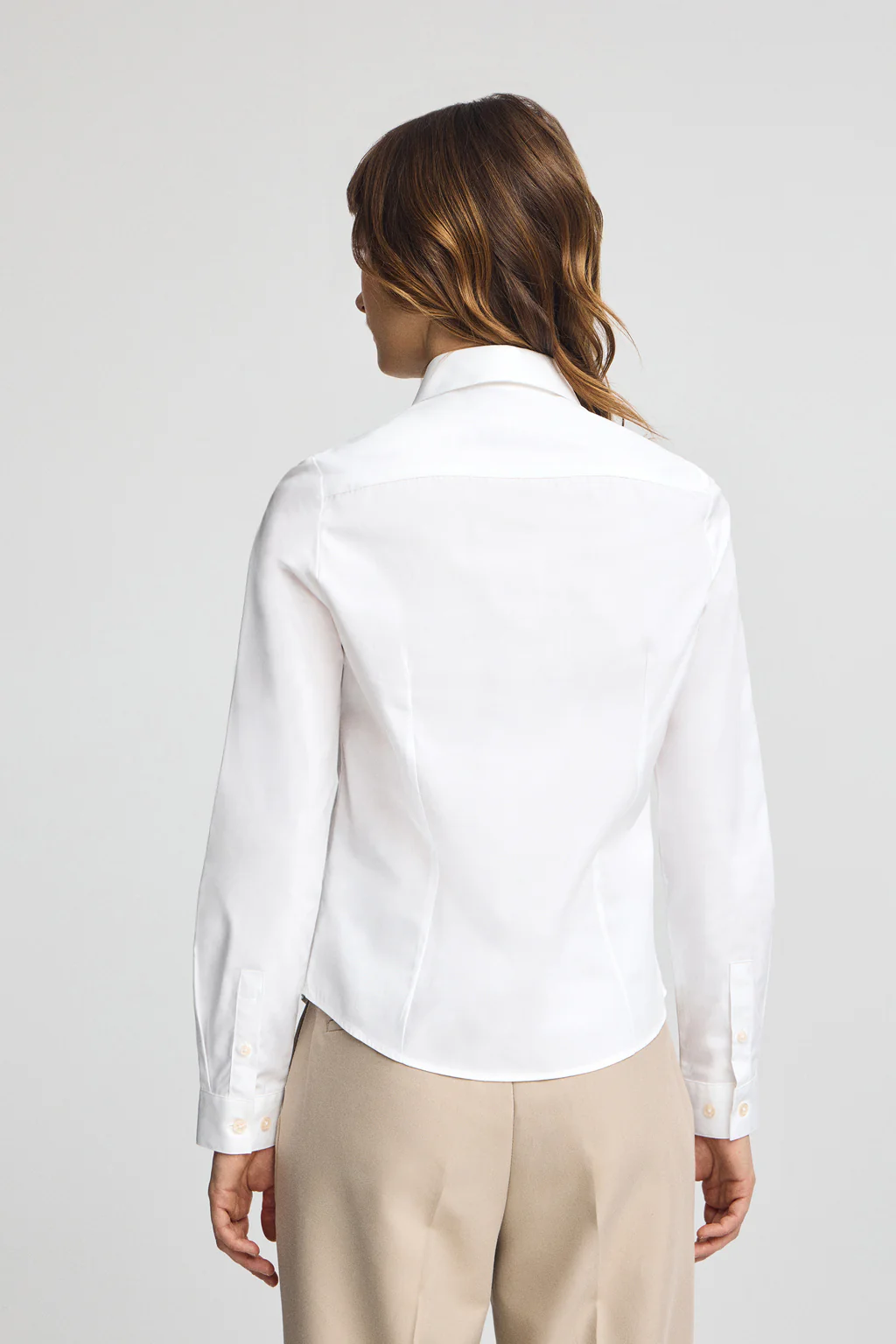Camisa blanca de corte slim con logo Rigby Go - Image 4