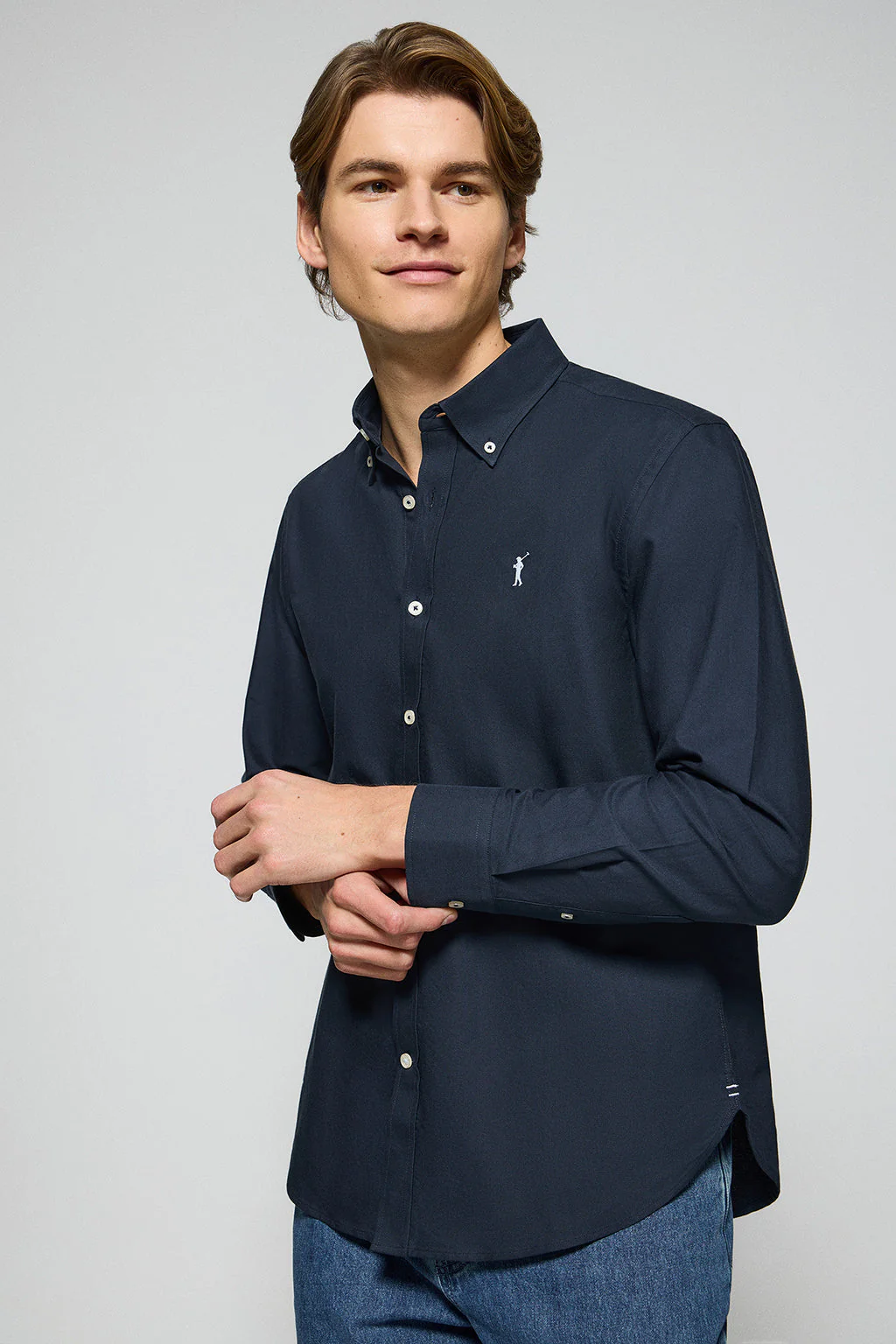 Camisa oxford azul marino con logo bordado Rigby Go - Image 2