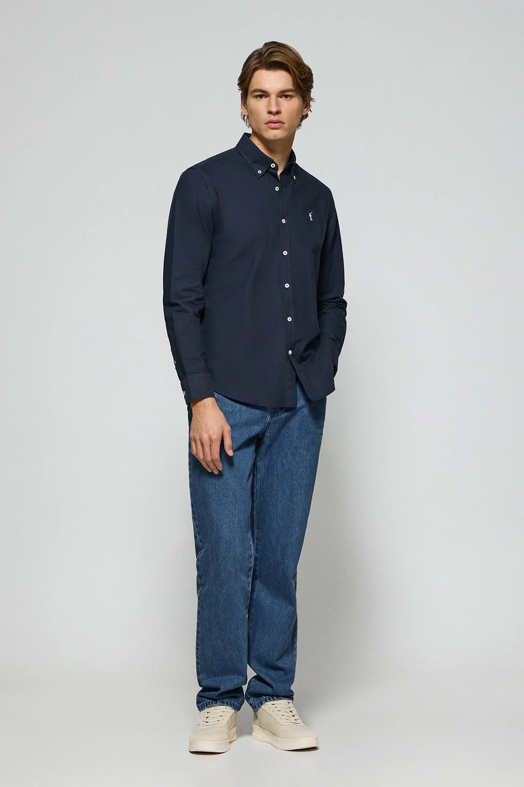 Camisa oxford azul marino con logo bordado Rigby Go - Image 3