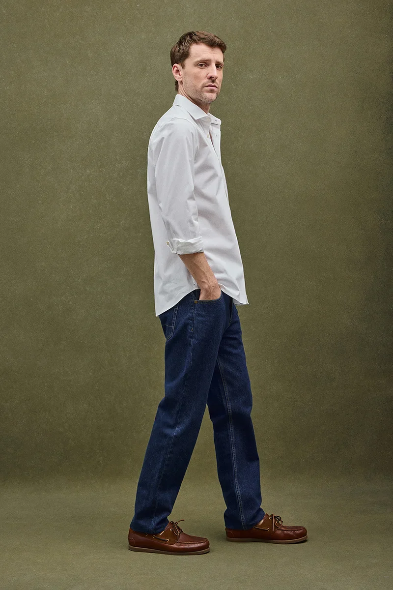 Camisa blanca de corte slim con logo Rigby Go - Image 4