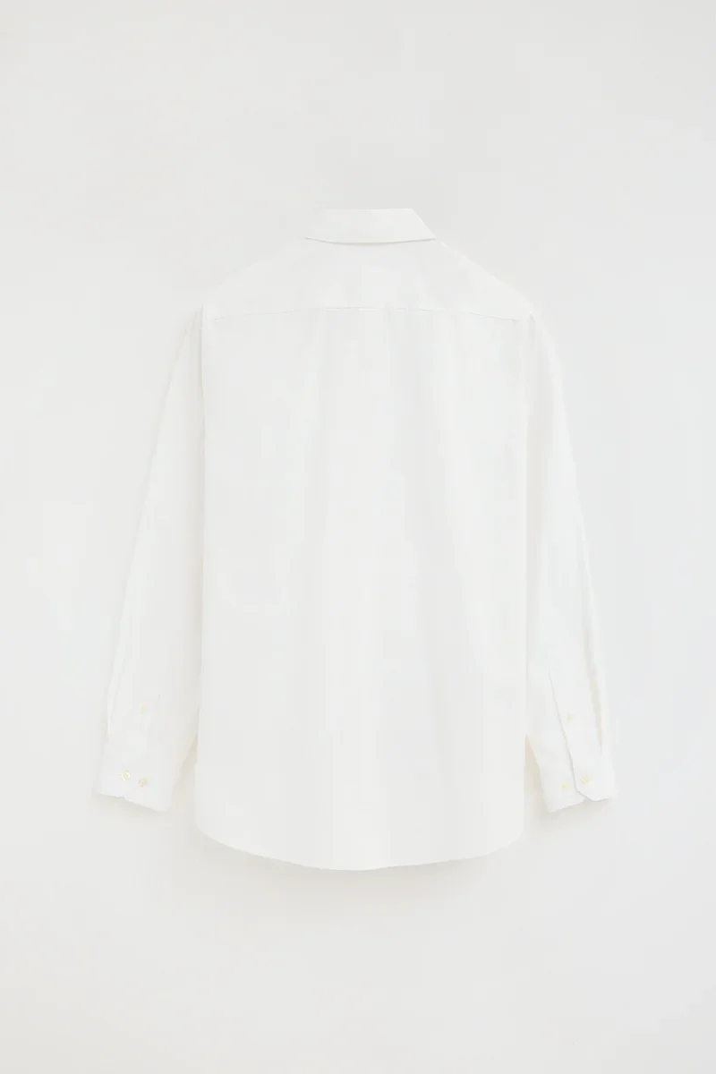 Camisa blanca de corte slim con logo Rigby Go - Image 8