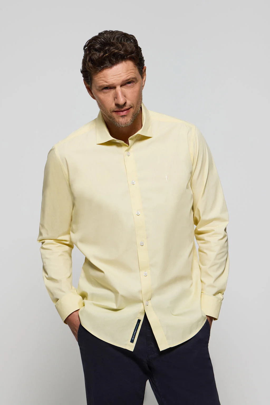 Camisa Slim de popelín amarilla con logo Rigby Go - Image 3