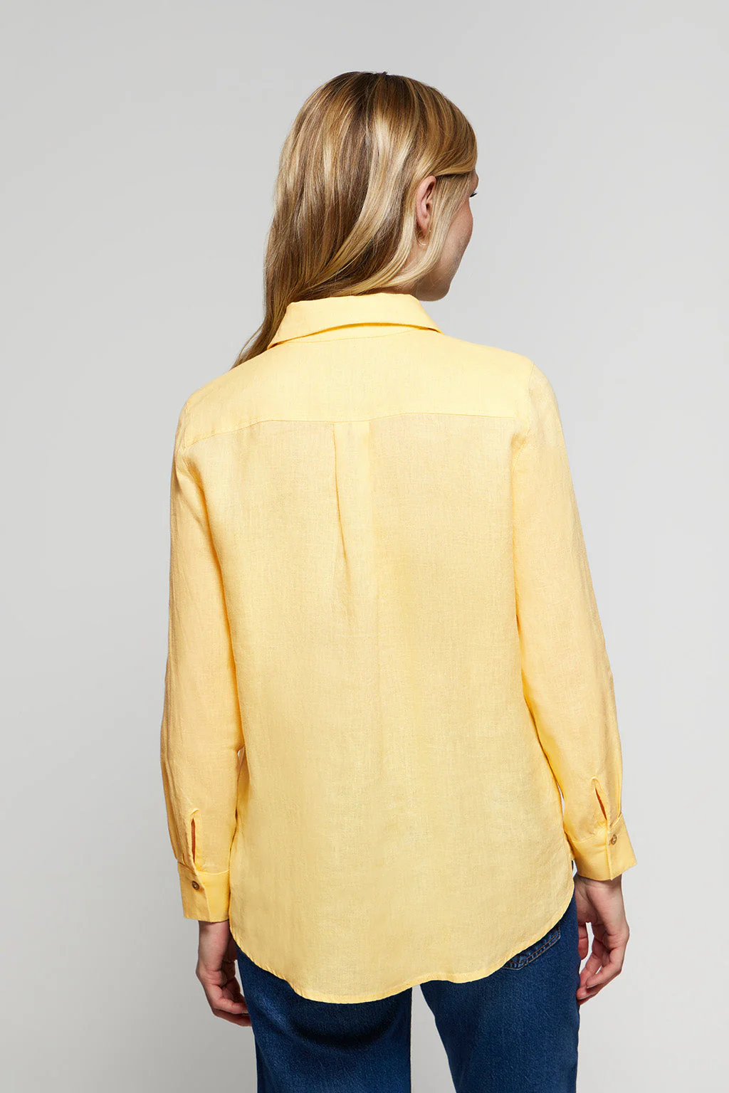Camisa de lino amarillo empolvado con detalle bordado Rigby Go - Image 5