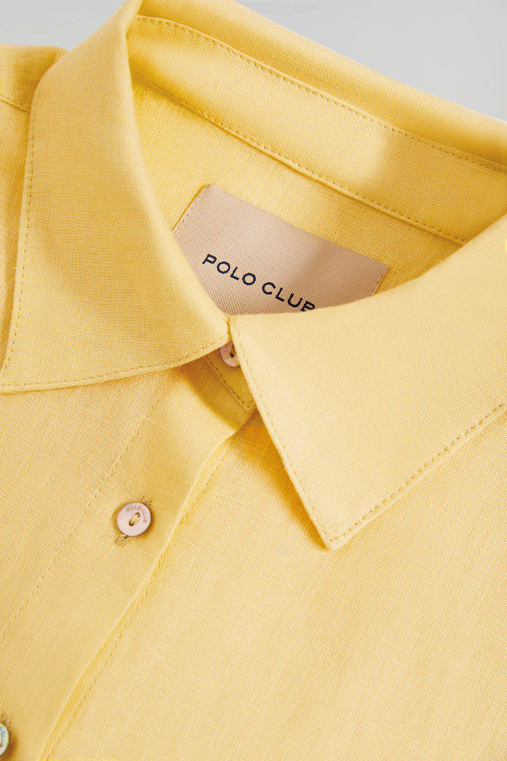Camisa de lino amarillo empolvado con detalle bordado Rigby Go - Image 7