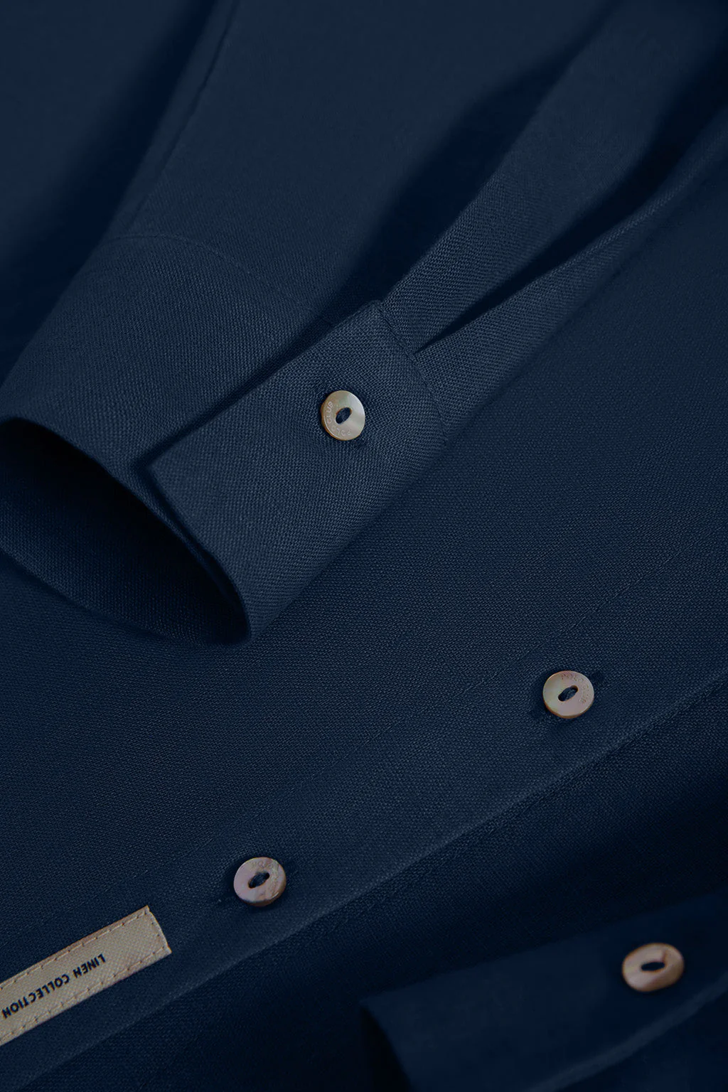 Camisa de lino azul marino con detalle bordado Rigby Go - Image 8
