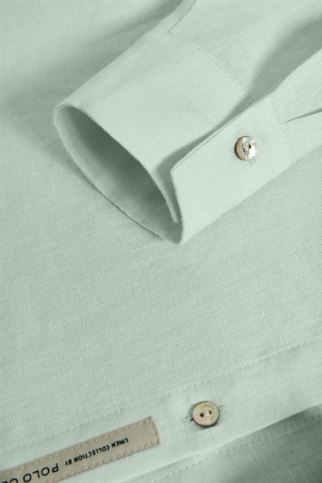 Camisa de lino verde empolvado con detalle bordado Rigby Go - Image 8