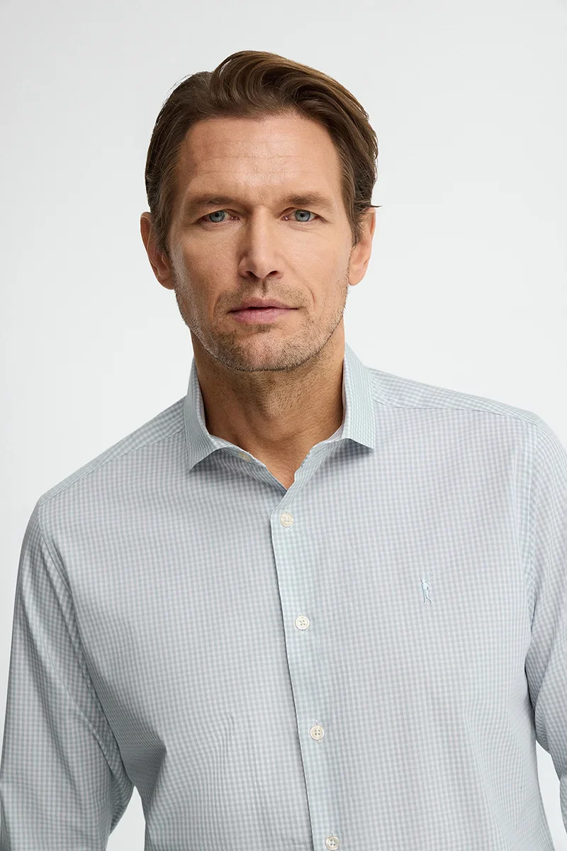 Camisa vichy azul claro de corte slim con logo Rigby Go - Image 3