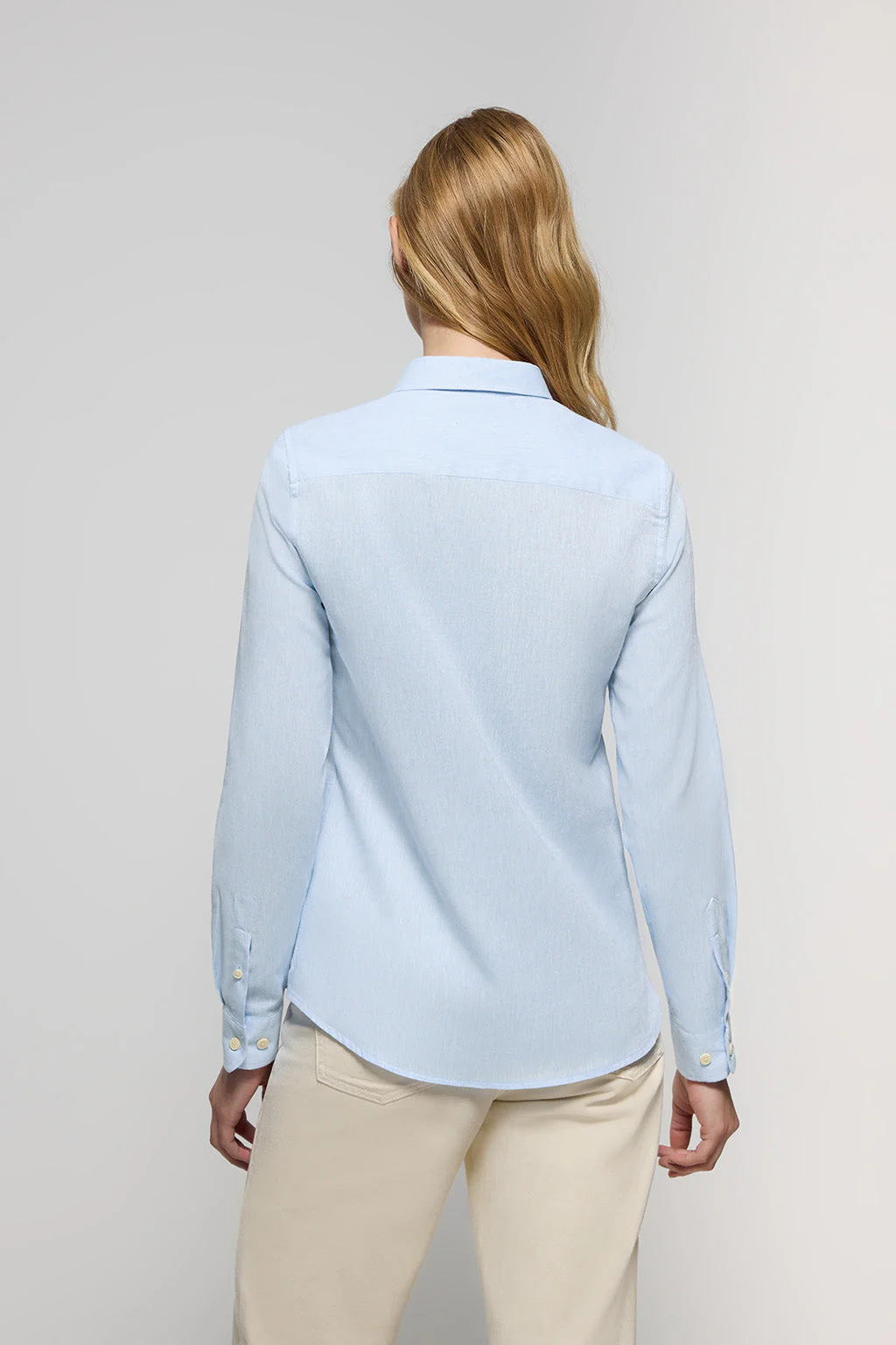 Camisa azul celeste de lino y algodón con detalle bordado Rigby Go - Image 4