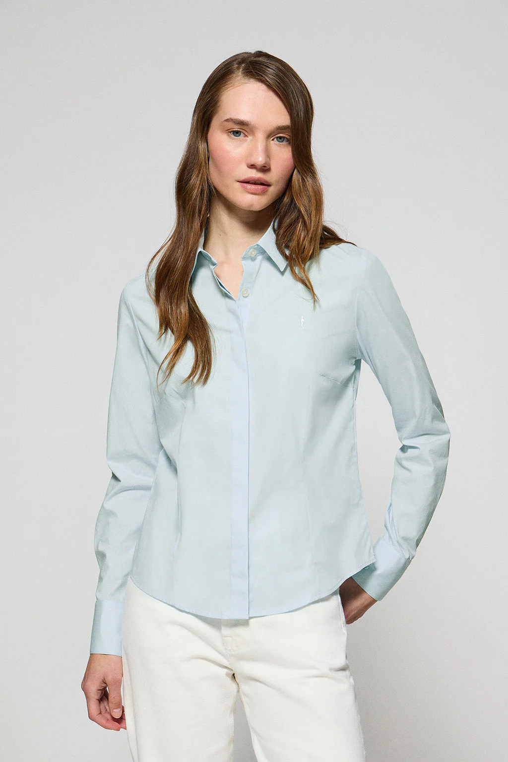 Camisa slim de popelín color aguamarina con logo bordado Rigby Go