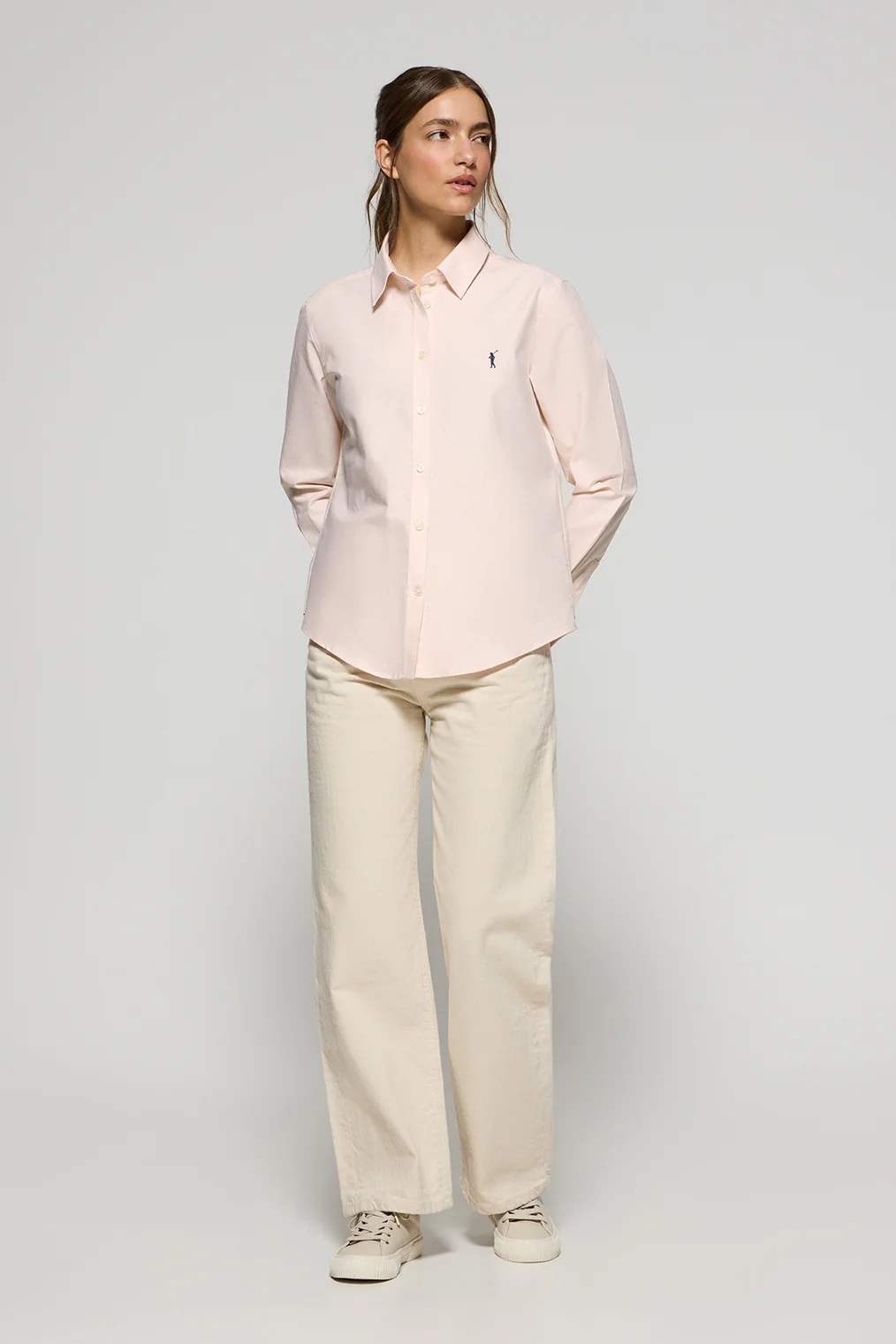 Camisa oxford rosa palo con logo bordado Rigby Go - Image 4