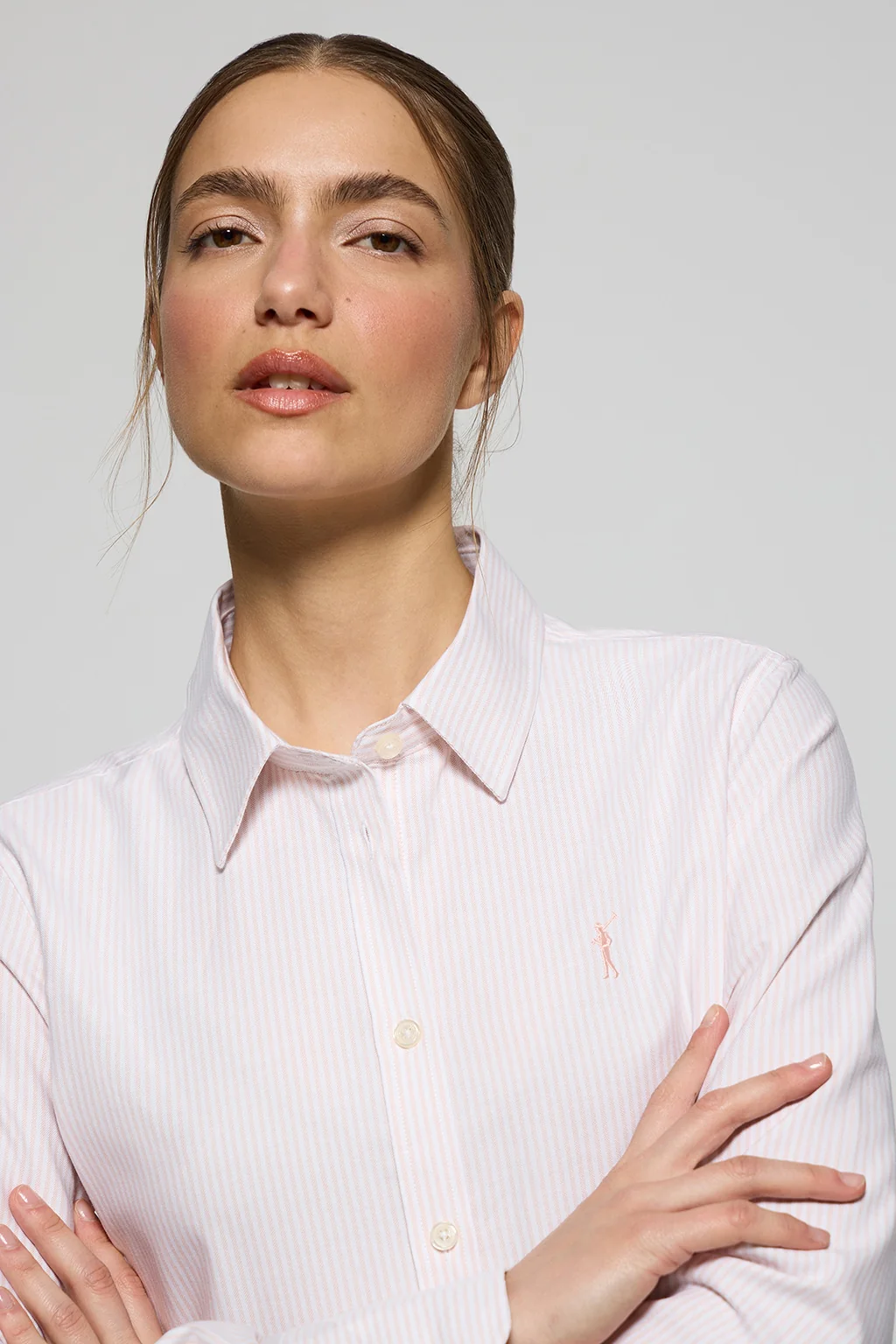 Camisa oxford de rayas rosas con logo Rigby Go - Image 3
