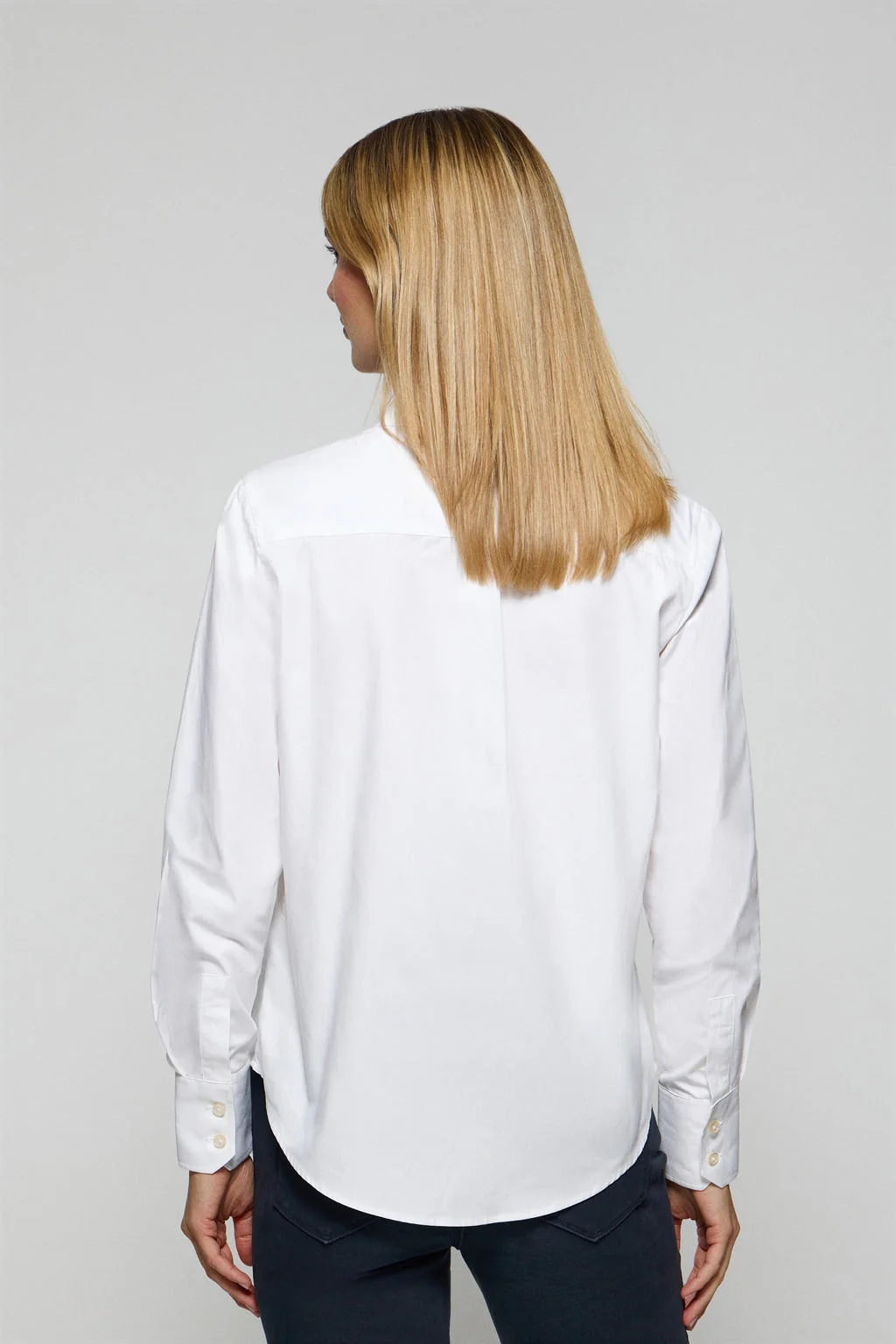 Camisa de popelín blanca con logo Rigby Go - Image 5