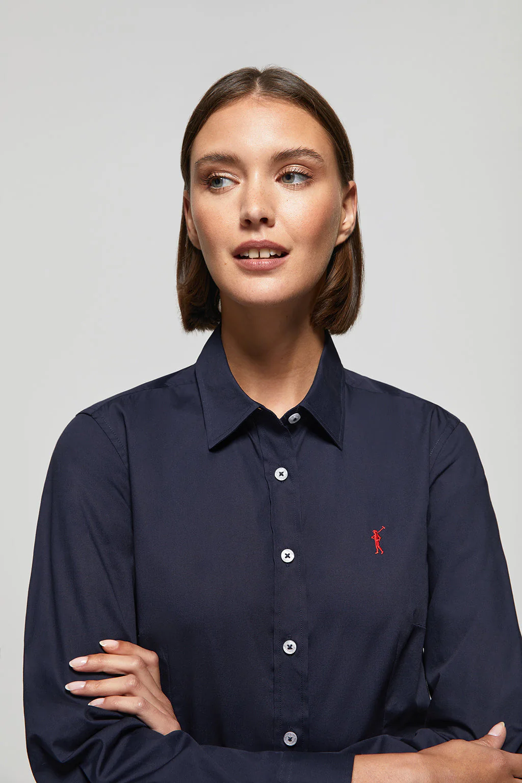 Camisa de popelín Slim Fit azul marino con bordado Rigby Go - Image 3