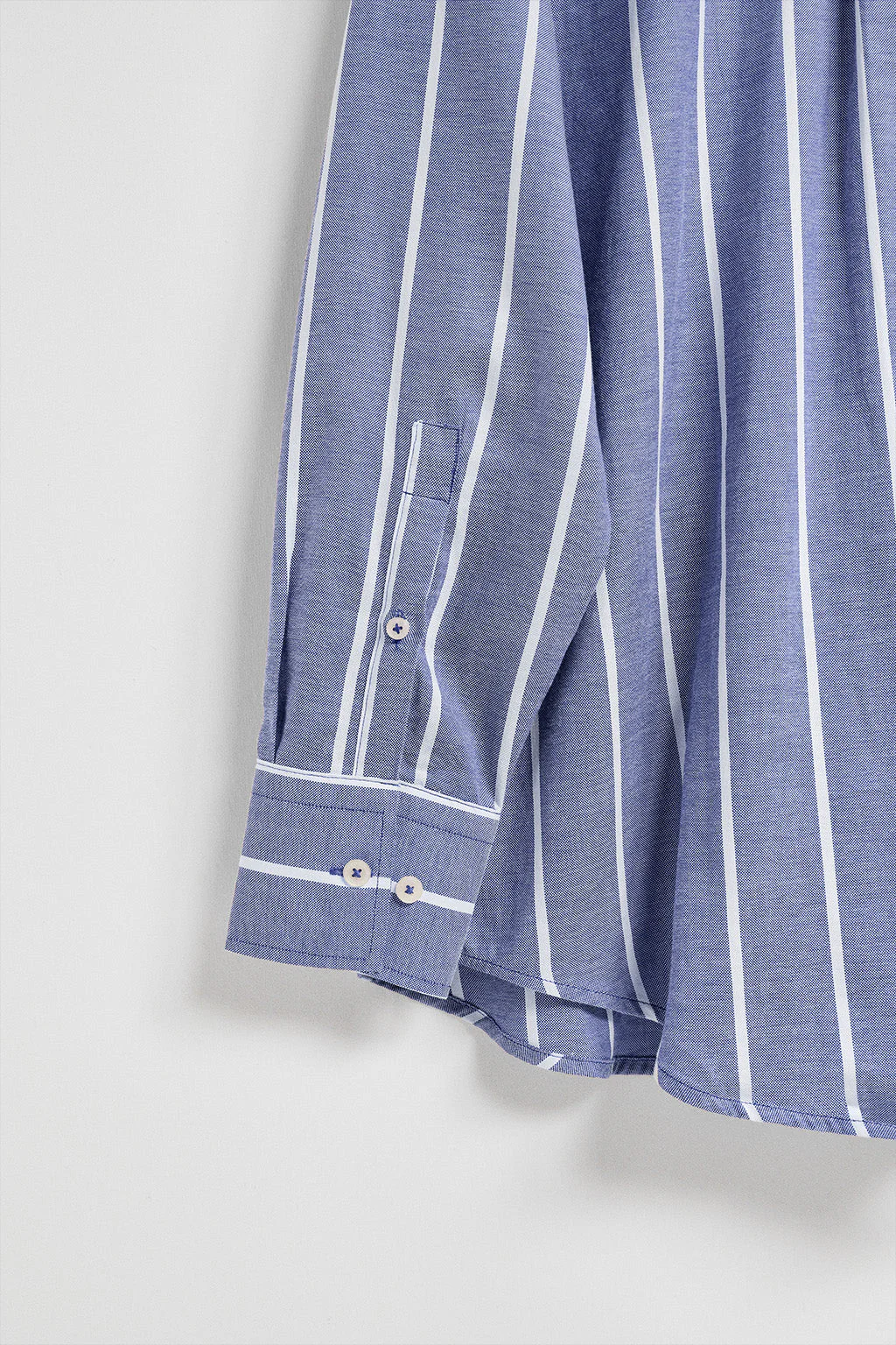 Camisa relax Salima azul con logo Rigby Go - Image 8