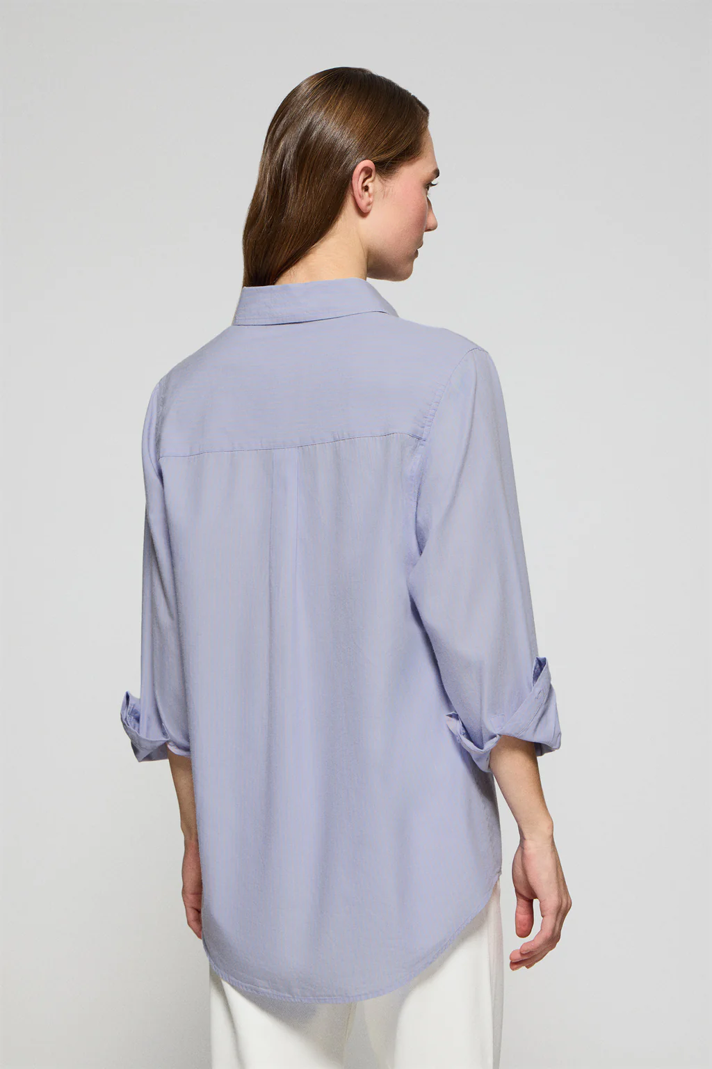 Camisa azul claro Samanta de algodón a rayas con logo bordado - Image 6