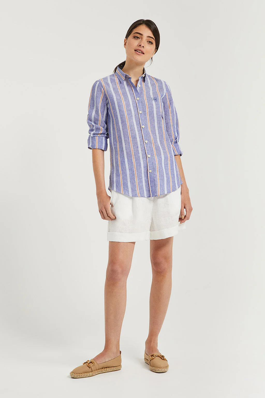 Camisa de lino y algodón de rayas anchas con detalle bordado en el pecho - Image 3