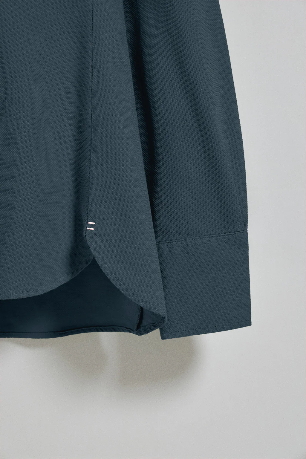 Camisa slim Sefora azul marino con logo Rigby Go - Image 11