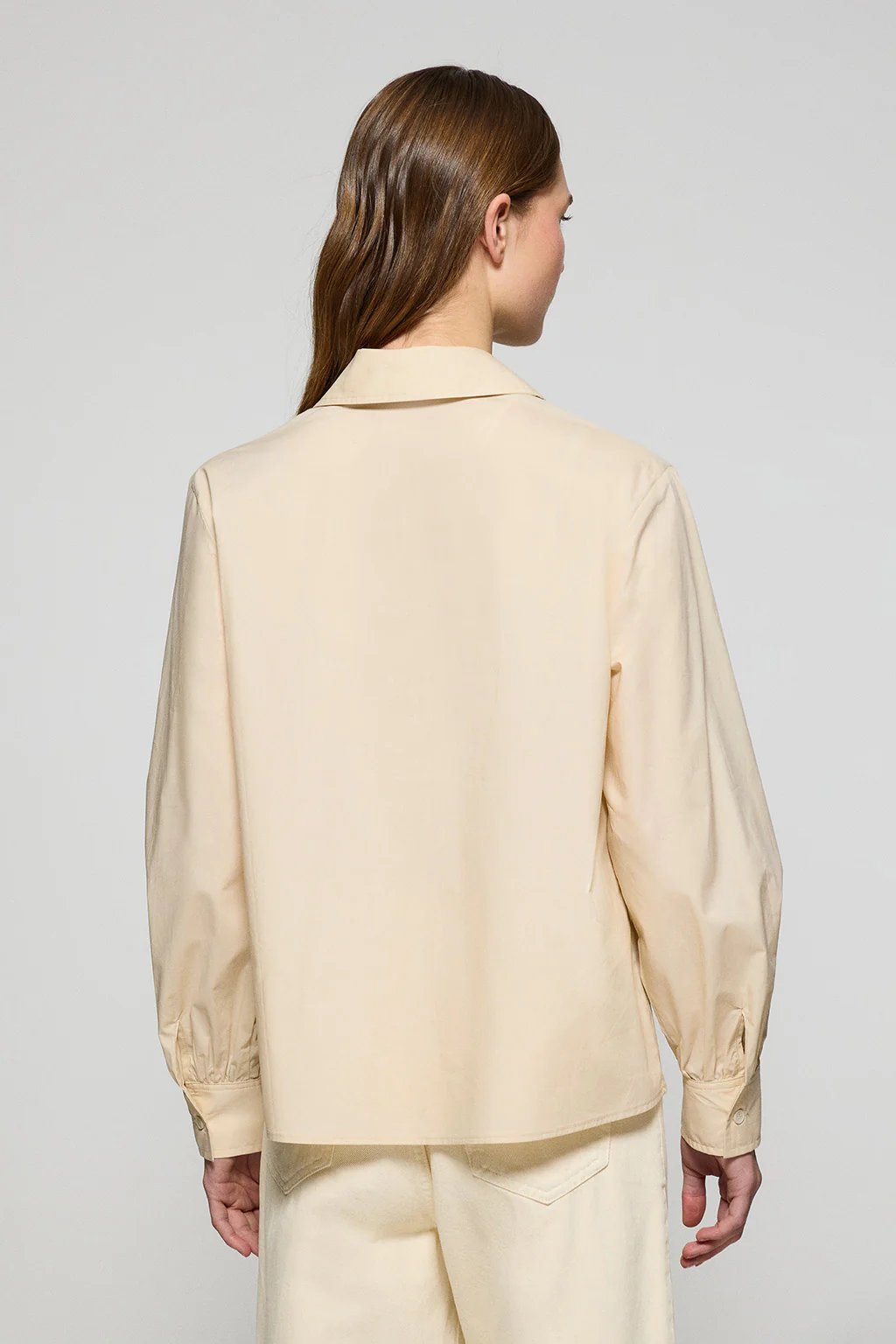 Blusa Solar color beige de algodón con detalle bordado - Image 5