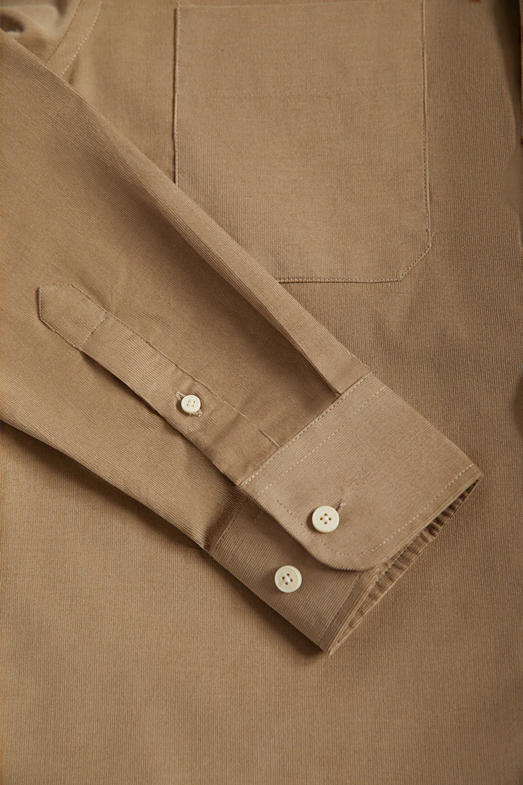 Camisa de micropana con bolsillos color arena y detalle Polo Club - Image 8