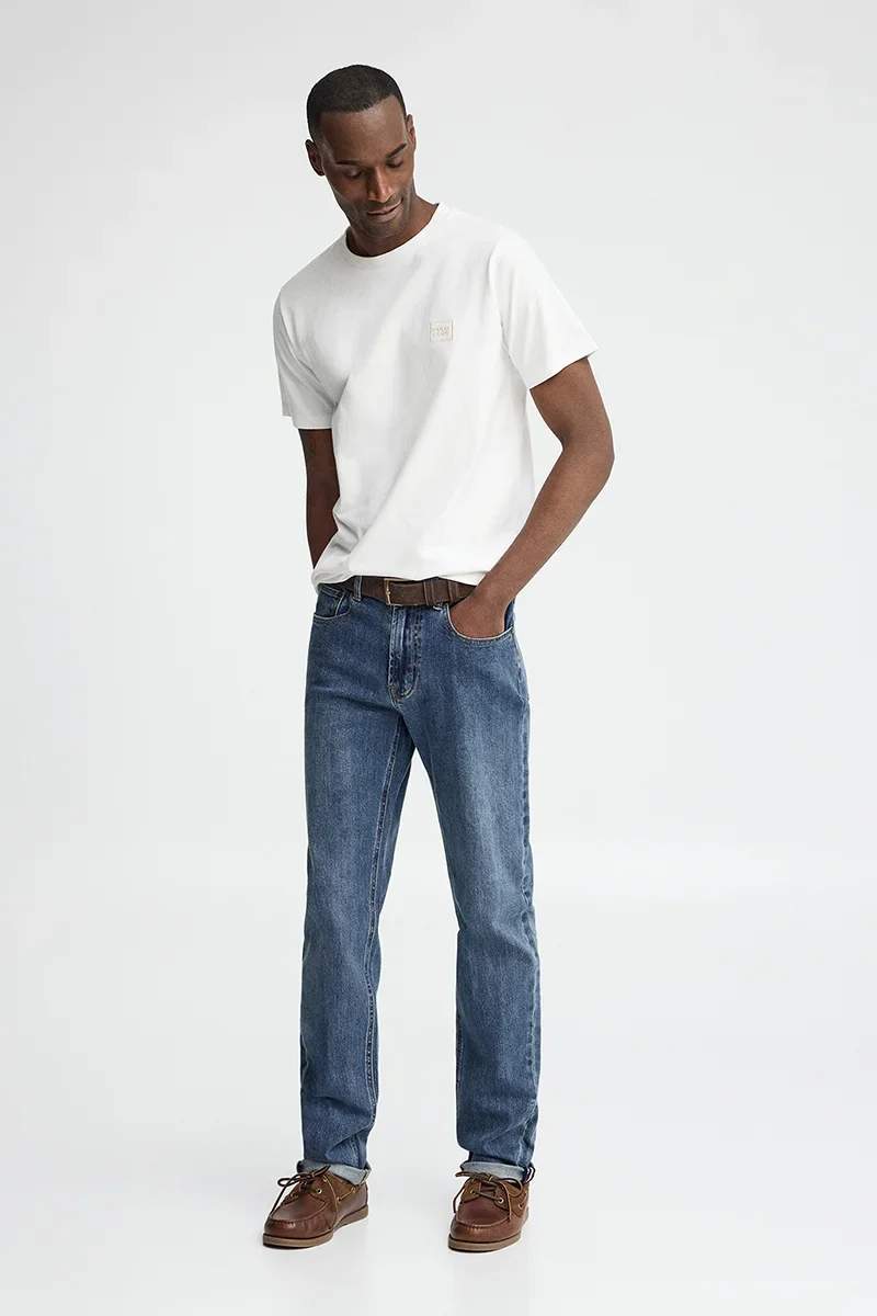 Camiseta blanca de corte recto con parche Polo Club - Image 4