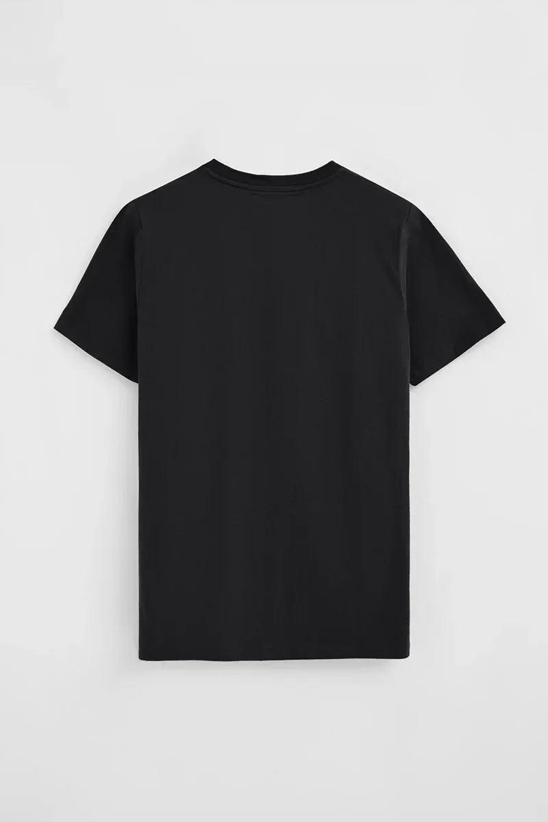 Camiseta negra de corte recto con parche Polo Club - Image 8