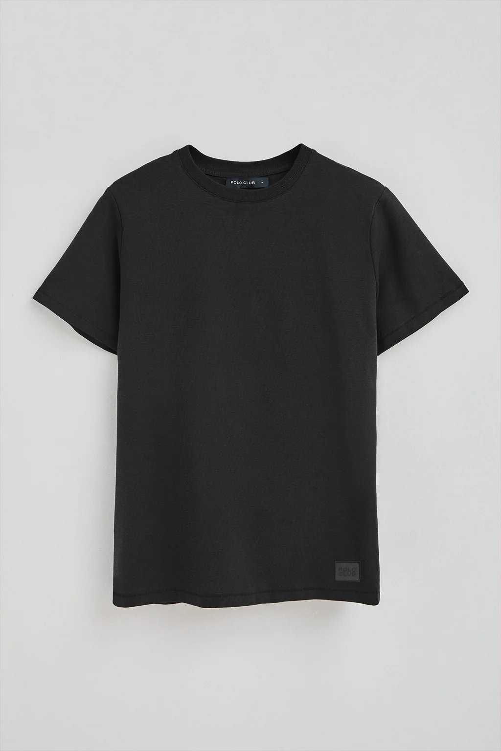 Camiseta Amore negra con parche personalizado Polo Club - Image 10