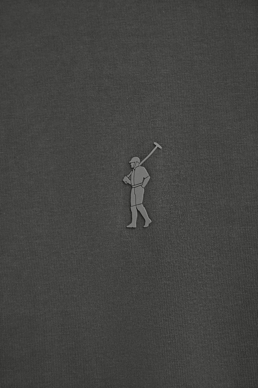 Camiseta gris oscuro con logo engomado Rigby Go - Image 6