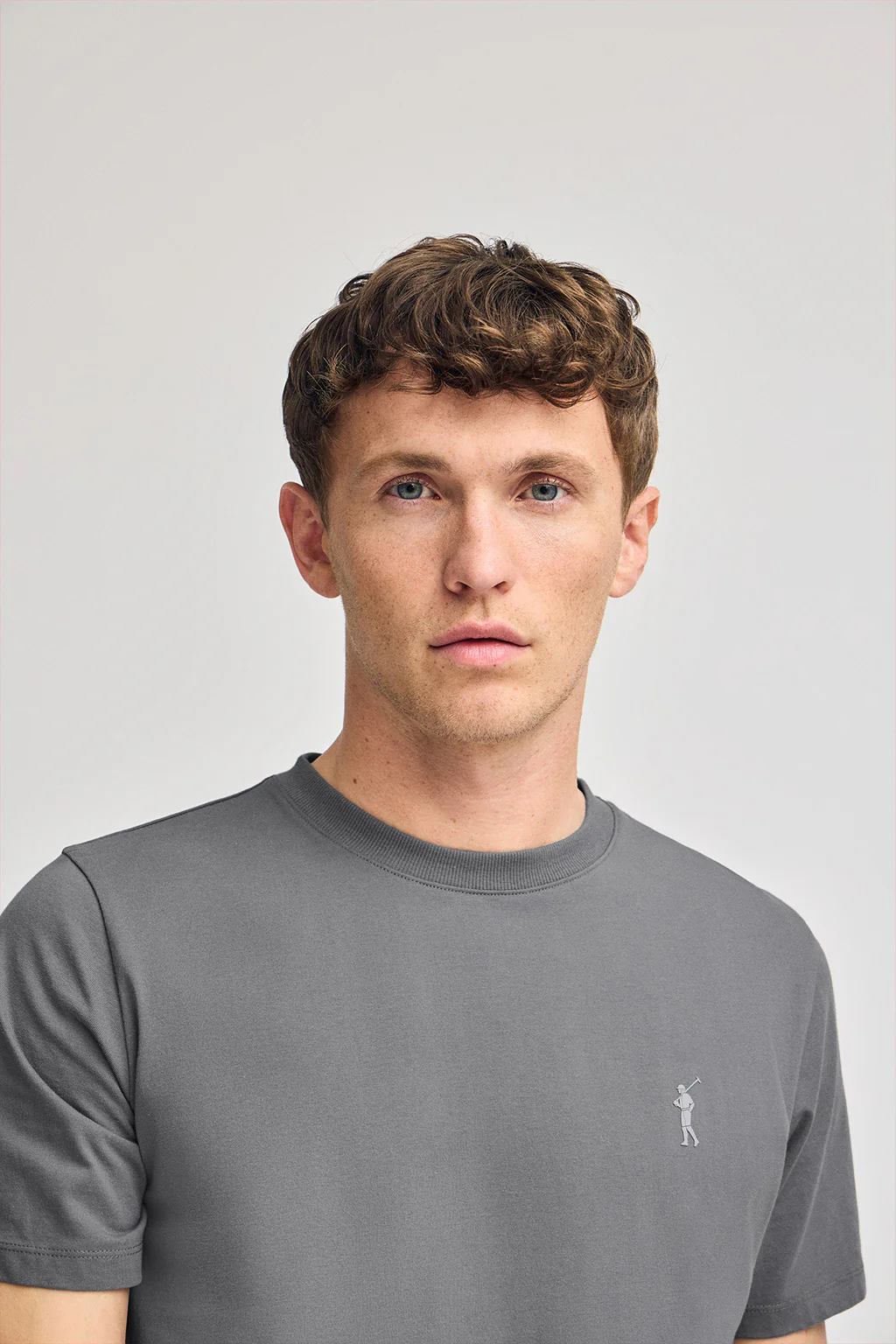 Camiseta gris asfalto de cuello redondo y Big Rigby Go engomado - Image 2