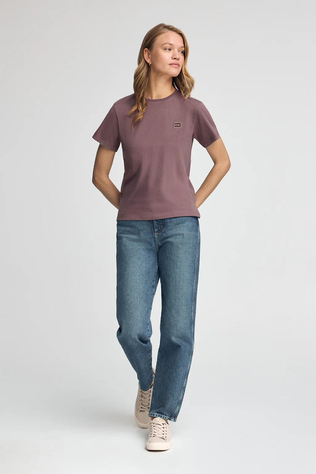 Camiseta rosa taupe de corte recto con parche personalizado Polo Club - Image 4