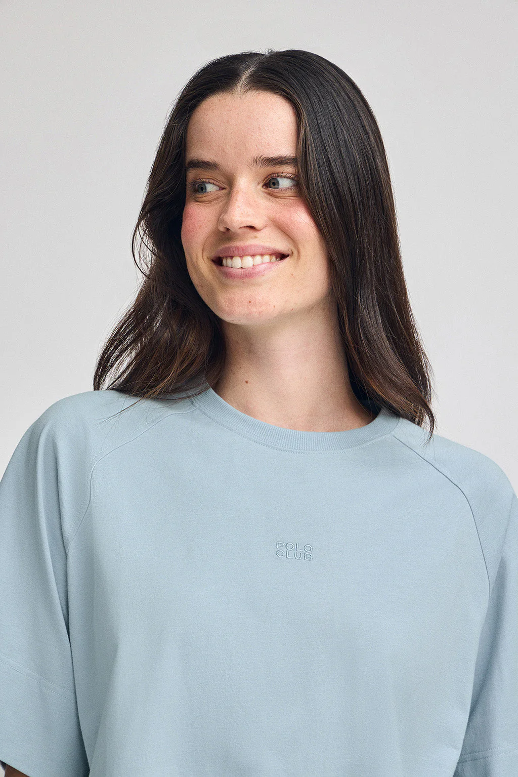 Camiseta azul claro Danae con logo bordado - Image 3