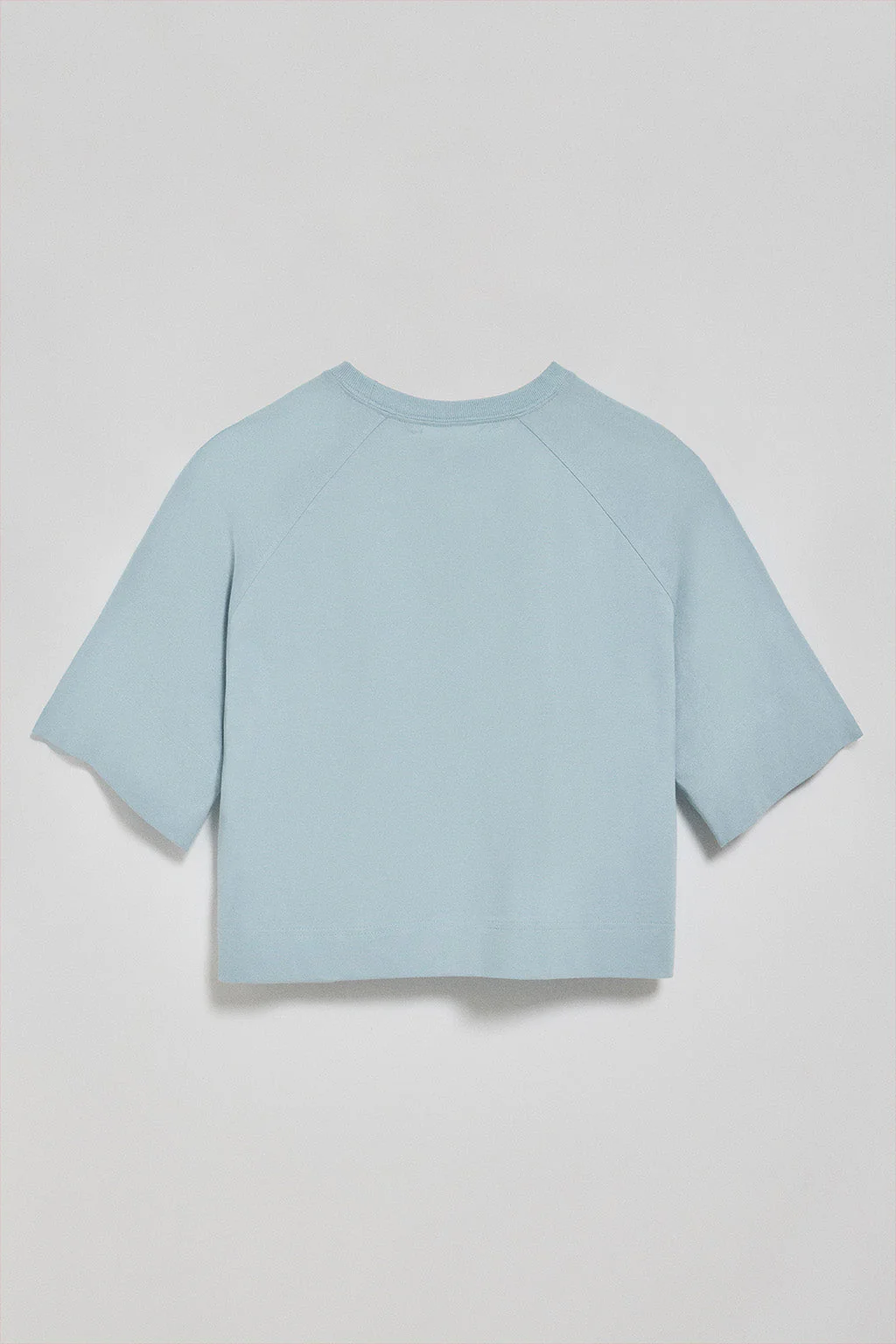Camiseta azul claro Danae con logo bordado - Image 9