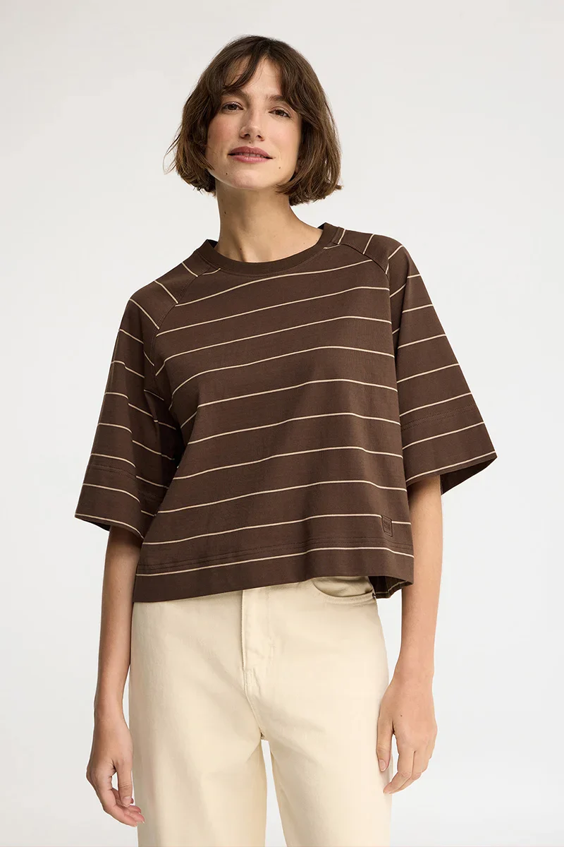 Camiseta de rayas color chocolate y marrón claro de corte boxy con parche Polo Club