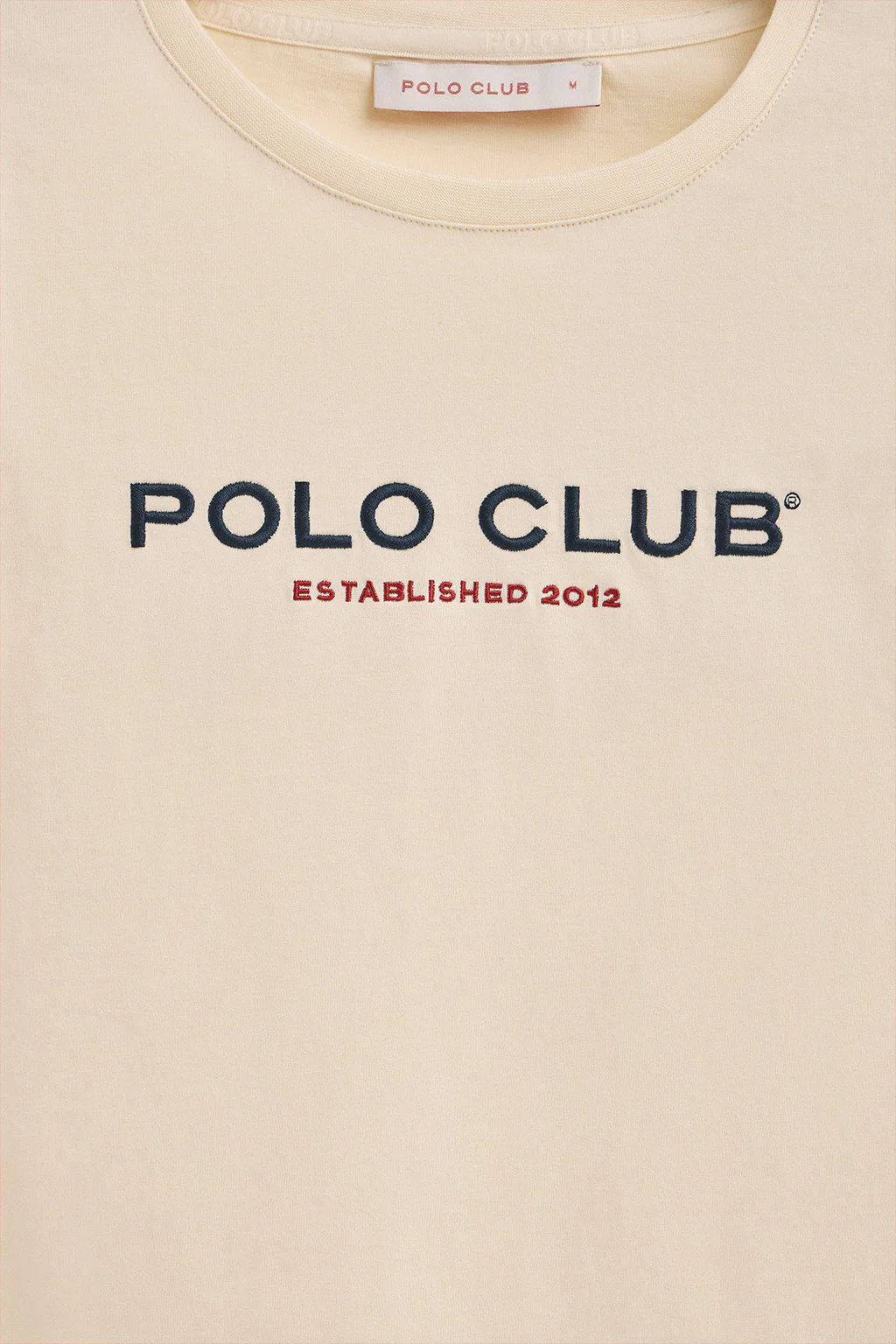 Camiseta color crudo manga larga y logo bordado Established 2012 Polo Club - Image 7