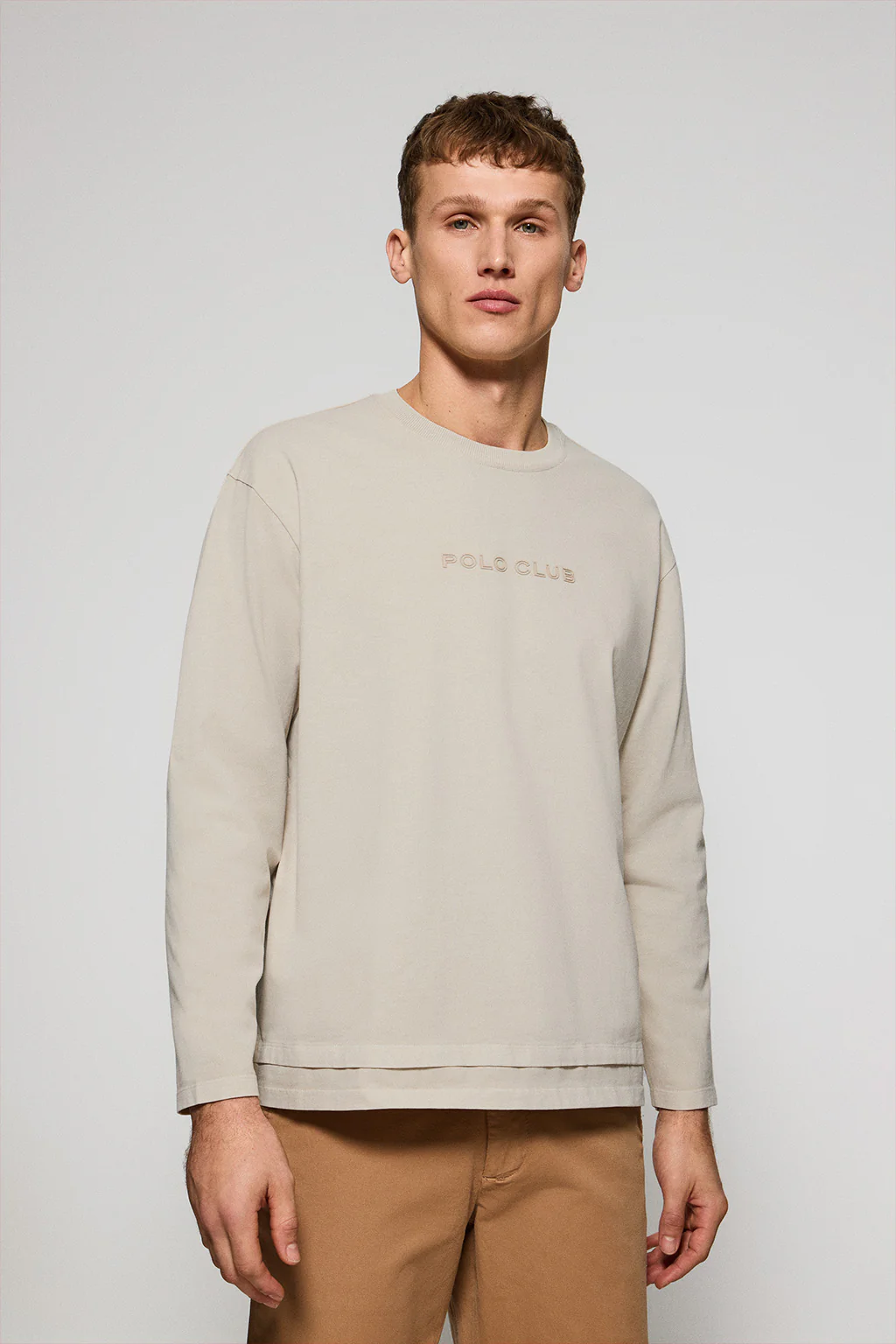 Camiseta de manga larga Hermes beige con logo engomado Polo Club