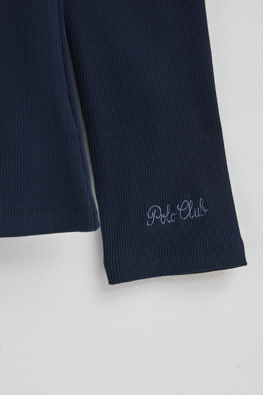 Camiseta azul marino de manga larga y cuello barco Polo Club - Image 7