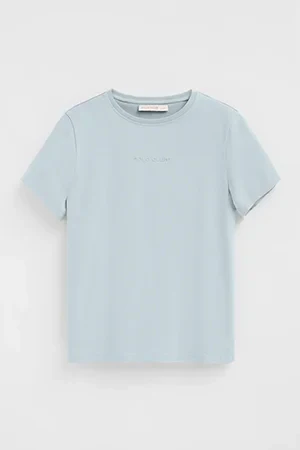 Camiseta azul claro de manga corta y corte recto con logo engomado Polo Club - Image 10