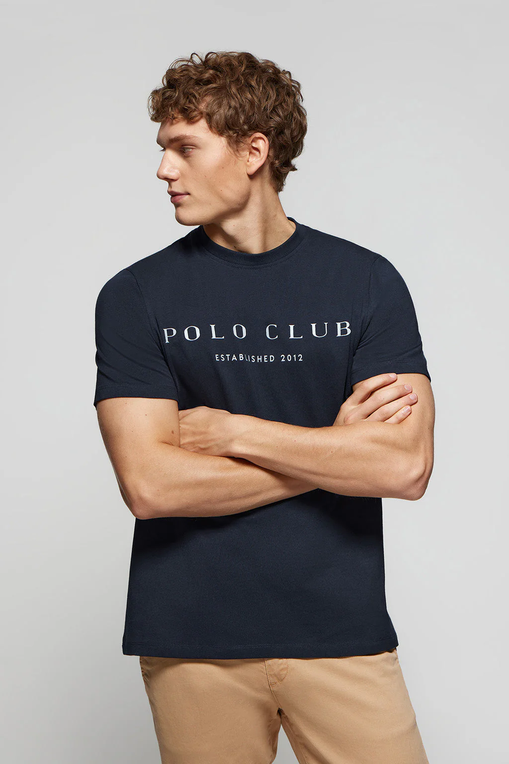 Camiseta básica azul marino con print icónico Polo Club - Image 3