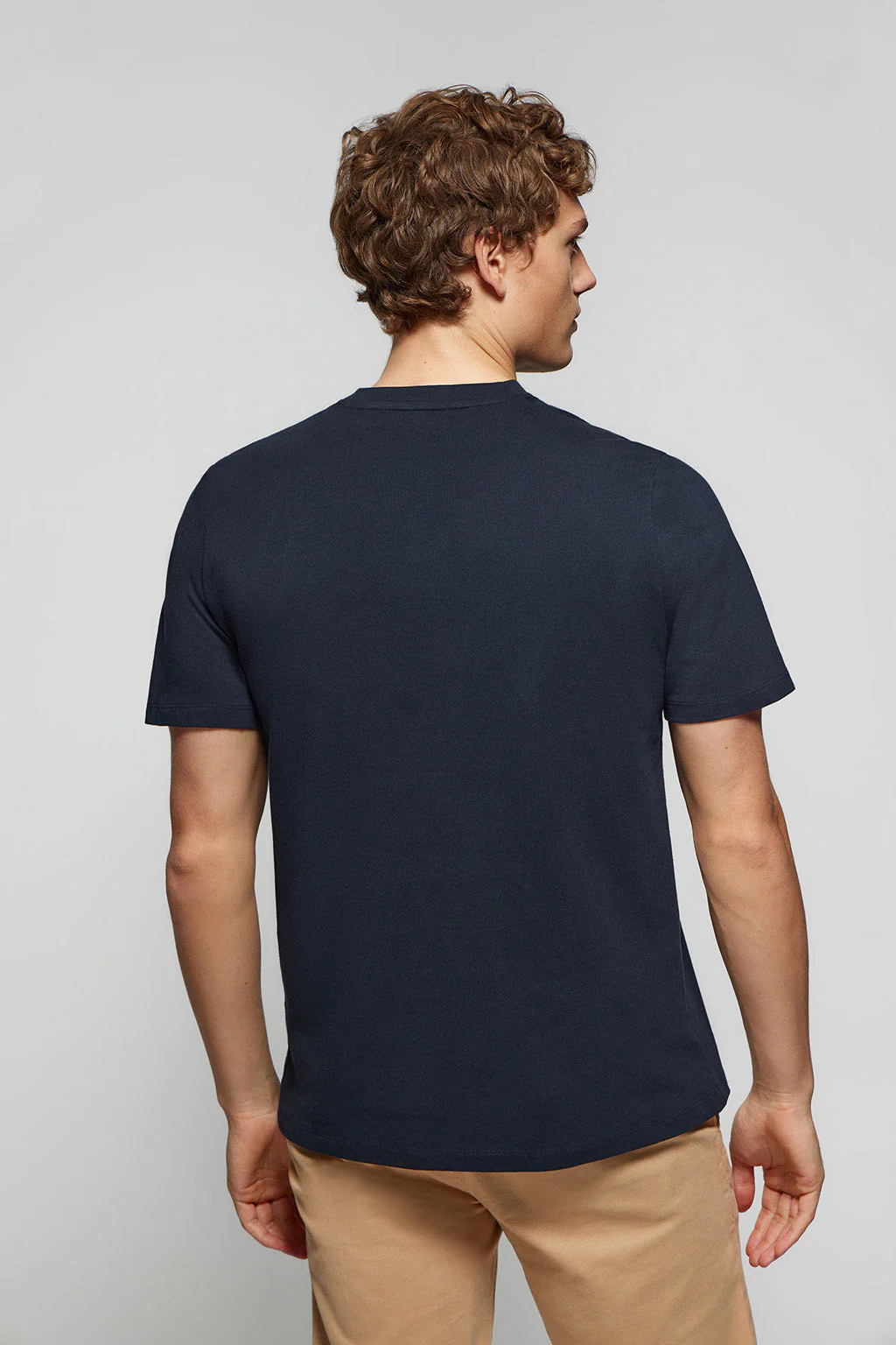 Camiseta básica azul marino con print icónico Polo Club - Image 5