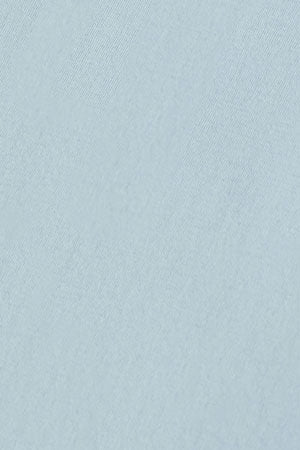 Camiseta básica azul celeste con print icónico en el pecho - Image 9