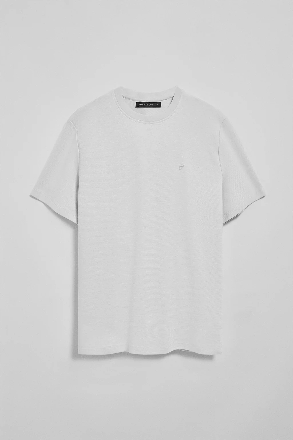 Camiseta blanca microestructura con monograma bordado PC - Image 6