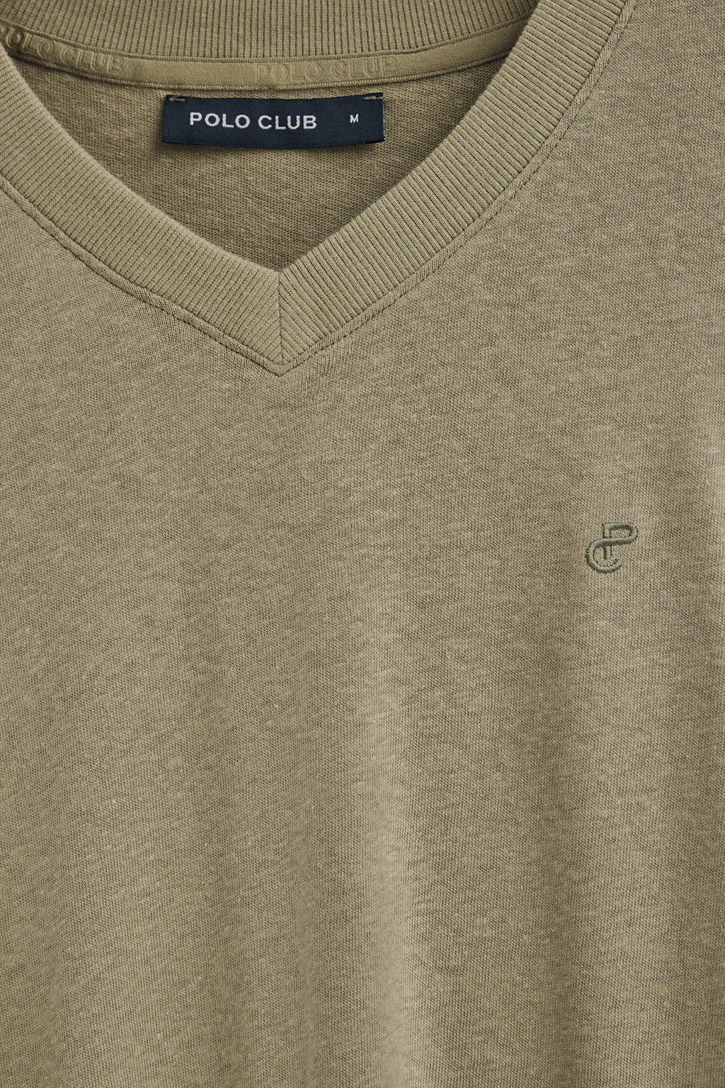 Camiseta verde en lino y algodón de cuello en pico y monograma bordado - Image 10