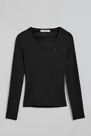Camiseta negra Penelope con detalle de botón nacarado Polo Club - Image 10