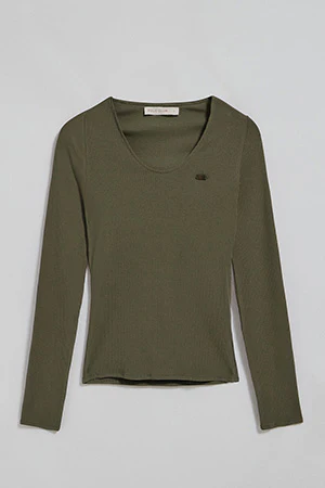 Camiseta verde militar Penelope con detalle de botón nacarado Polo Club - Image 11
