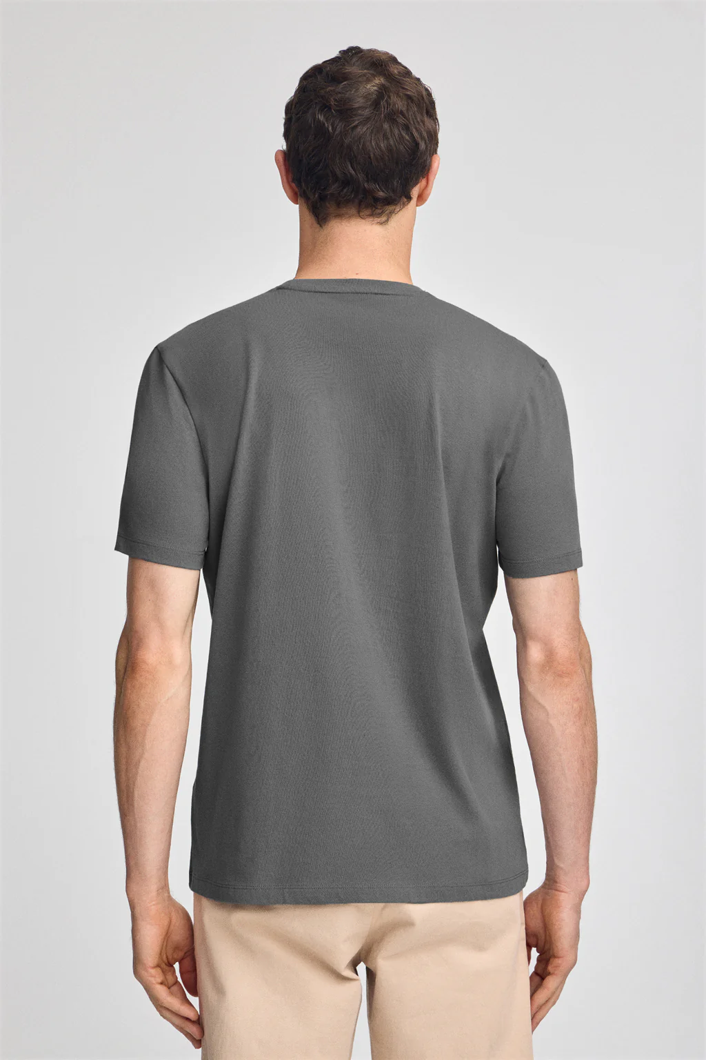 Camiseta gris asfalto básica de cuello redondo y bordado Rigby Best - Image 4