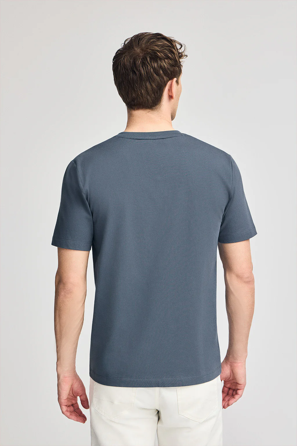 Camiseta azul denim de manga corta y cuello de pico con bordado Rigby Best - Image 4