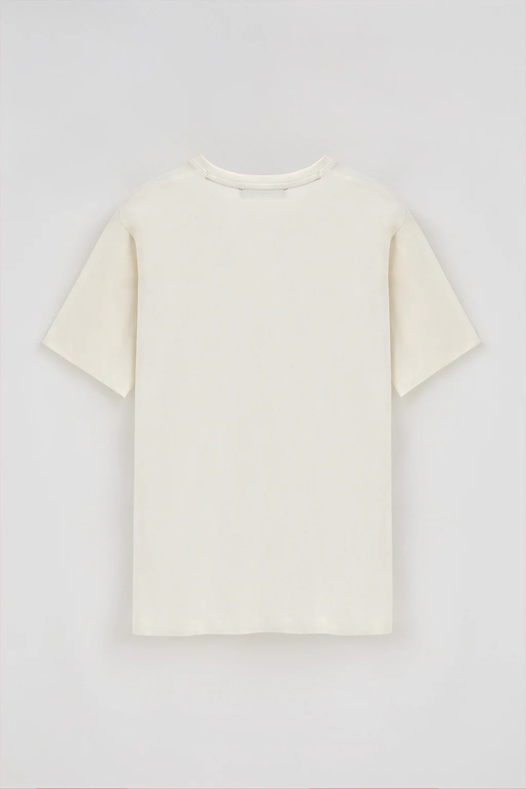 Camiseta color crudo de manga corta y cuello de pico con bordado Rigby Best - Image 7
