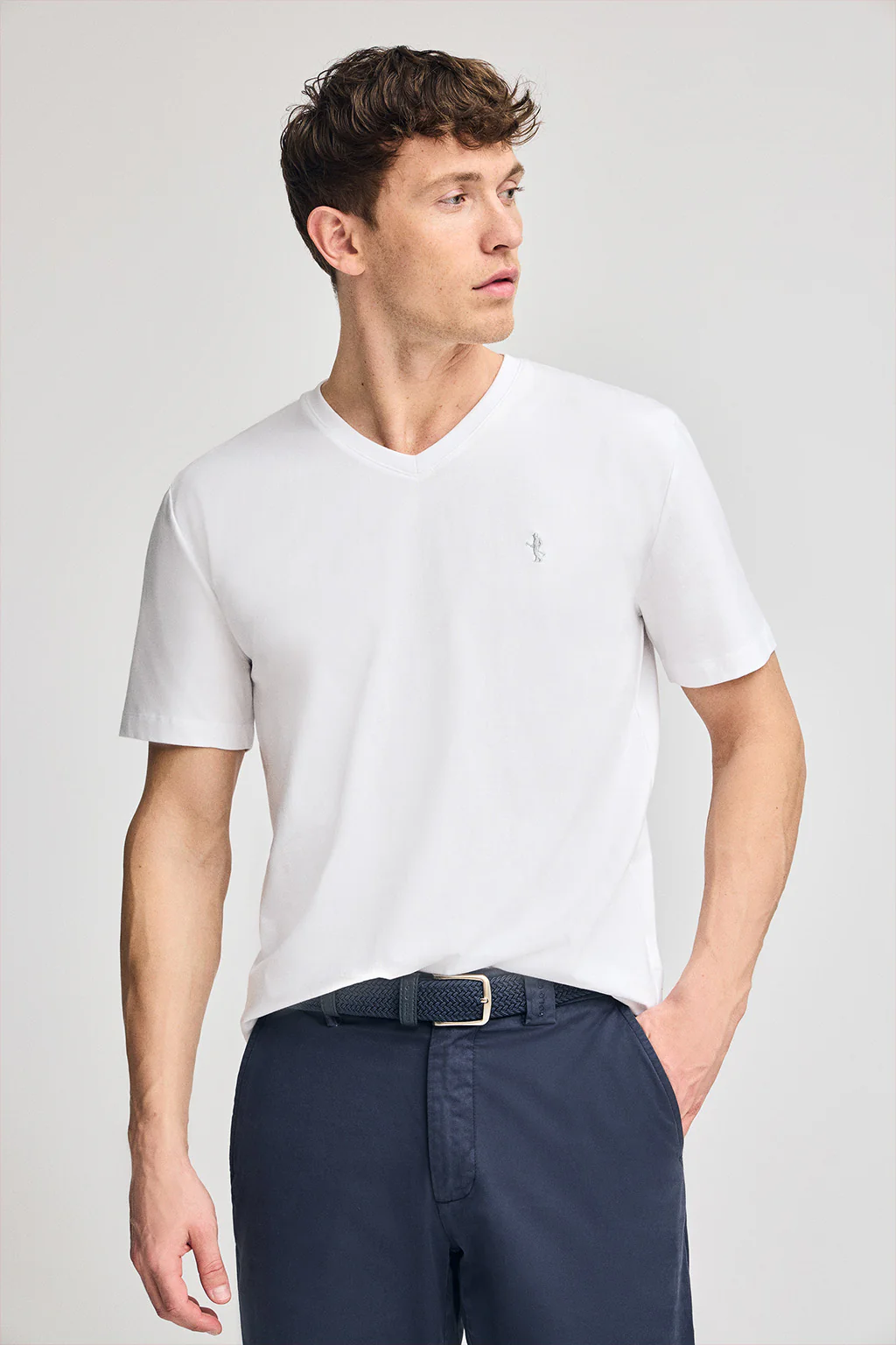 Camiseta blanca de manga corta y cuello de pico con bordado Rigby Best